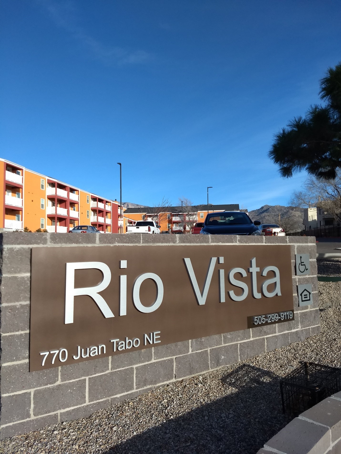 Rio Vista Apartments